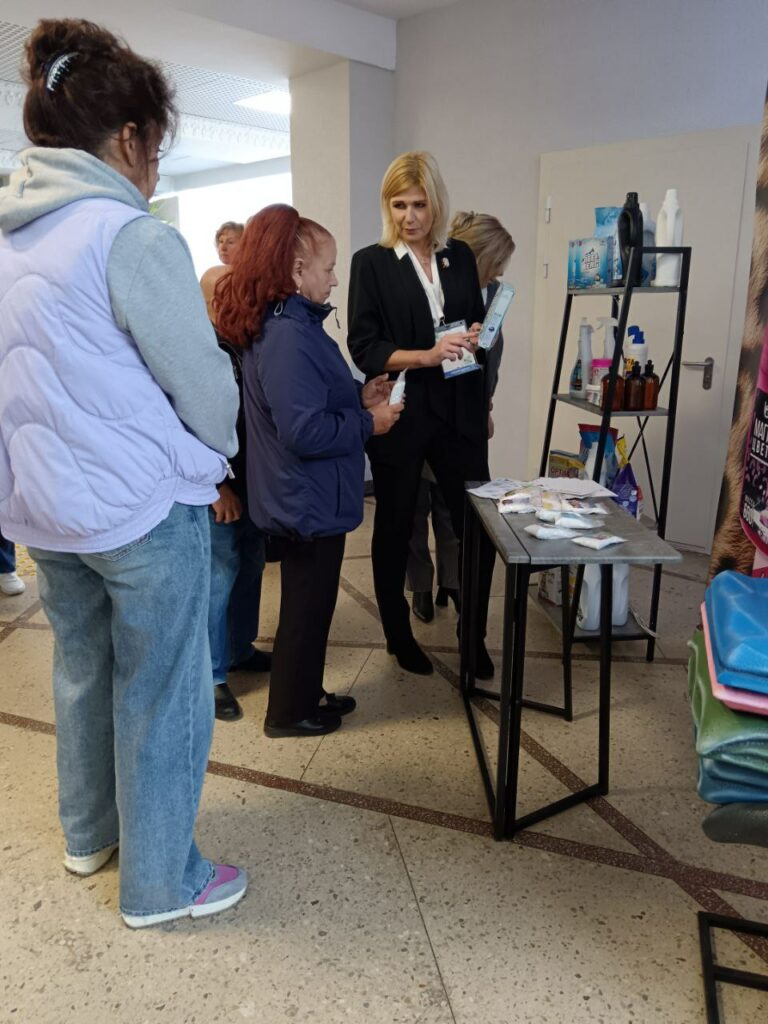 ОАО «Бархим» приняло участие в праздничном мероприятии, посвященном Дню пожилых людей, которое прошло в городском Доме культуры г. Барановичи.