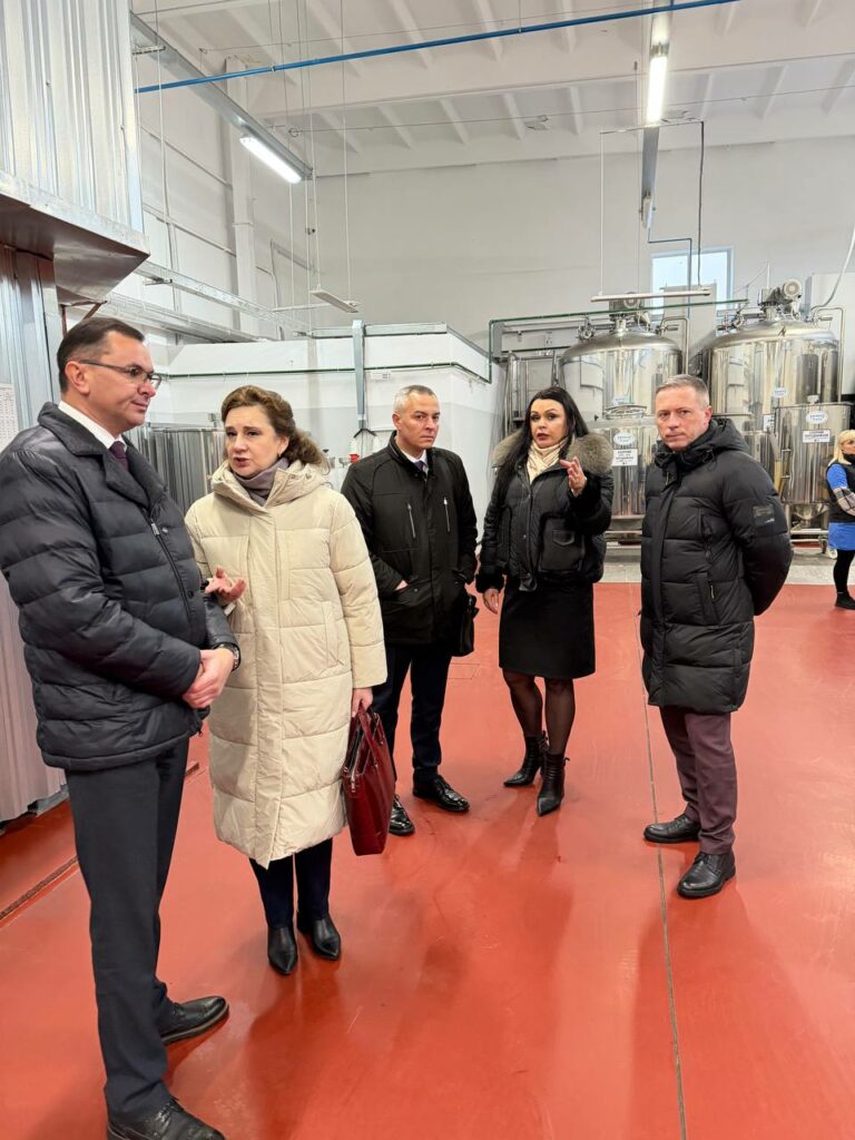 State Property Committee Chairman Vitaly Nevera met with the workforce of Barkhim OJSC.