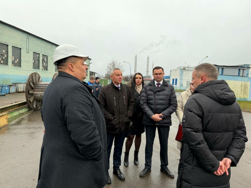 State Property Committee Chairman Vitaly Nevera met with the workforce of Barkhim OJSC.
