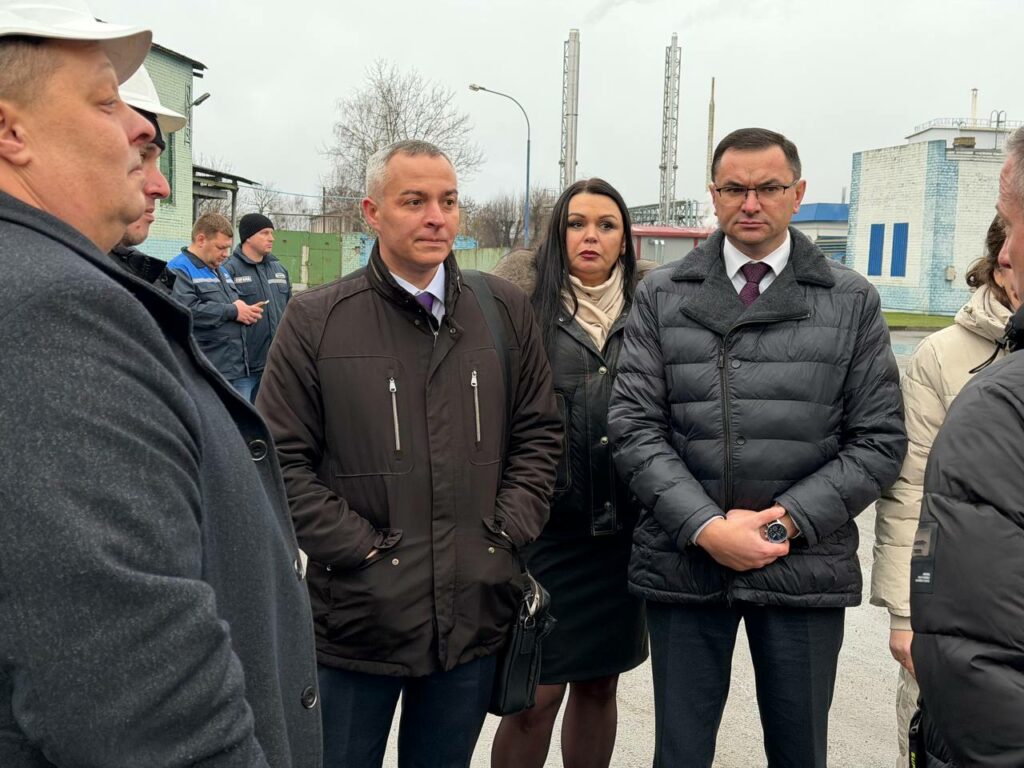 State Property Committee Chairman Vitaly Nevera met with the workforce of Barkhim OJSC.