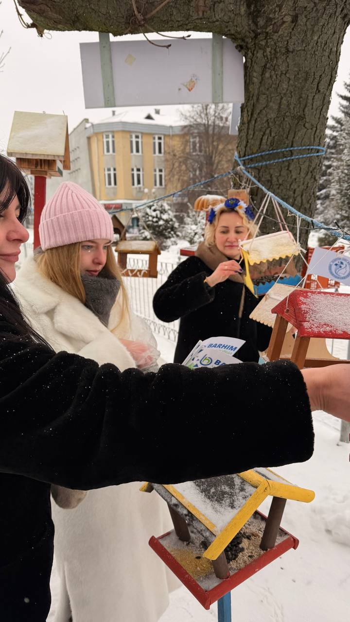 Первичная организация общественного объединения «Белорусский союз женщин» ОАО «Бархим» приняла участие в акции «Васильковый патруль»